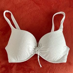 Shade & Shore White Eyelet Padded Bikini Top Size 34 D